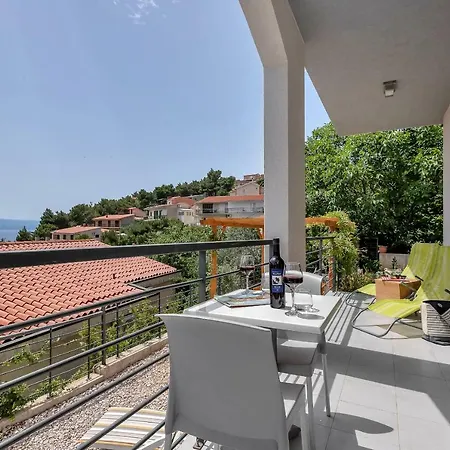 Mili Exclusive * Brela