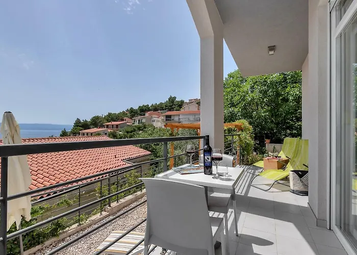 Mili Exclusive * Brela